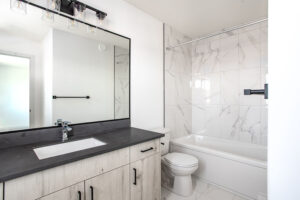 Rentals HD1-Master Bathroom